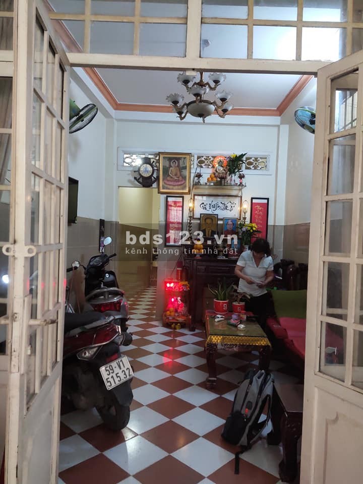Bán nhà Kênh Tân Hóa, Tân Phú, 70m2, nhà cấp 4, hẻm xe tải, gấp trong tuần, 5.5 tỷ.