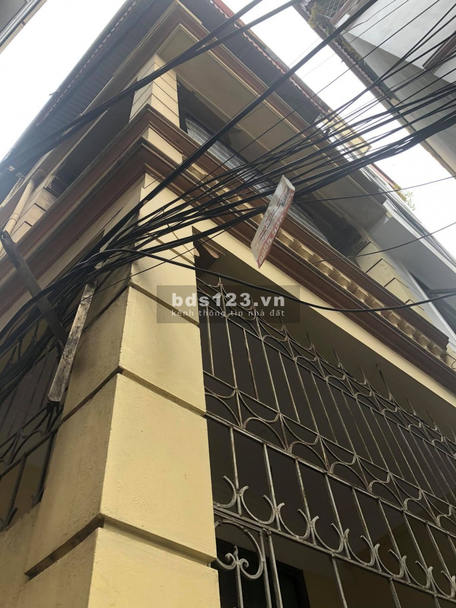 Bán Nhà Tặng Đất. Ngõ thông, bãi đỗ oto ngay gần, giá chỉ 3.6ti