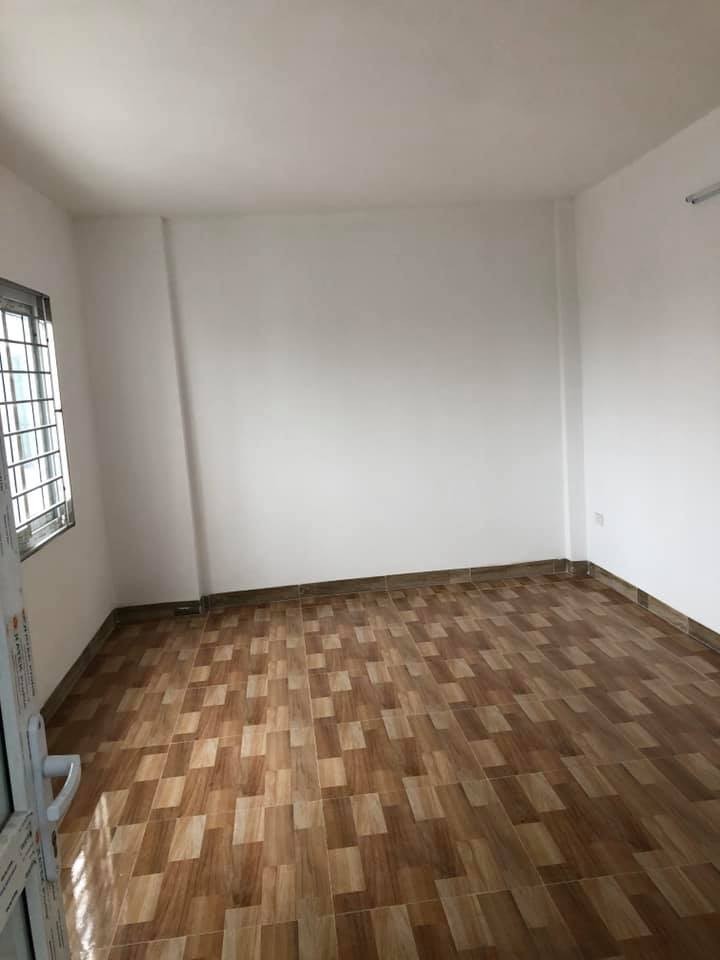 Bán nhà 4 tầng, Lĩnh Nam, Hoàng mai, ô tô tránh. Cách 100m có sân chơi. Gía chỉ2,25 tỷ.