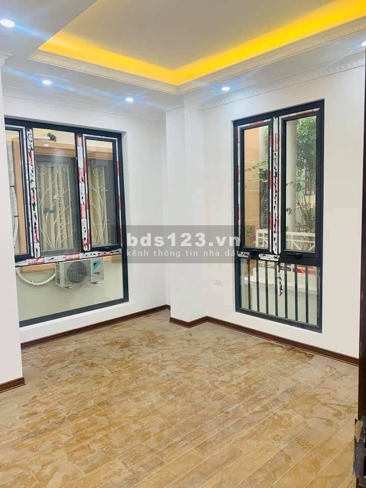 Bán nhà Kim Mã Thượng, Ba Đình, DT 40m2x6 tầng. LH: 0846 282 986.