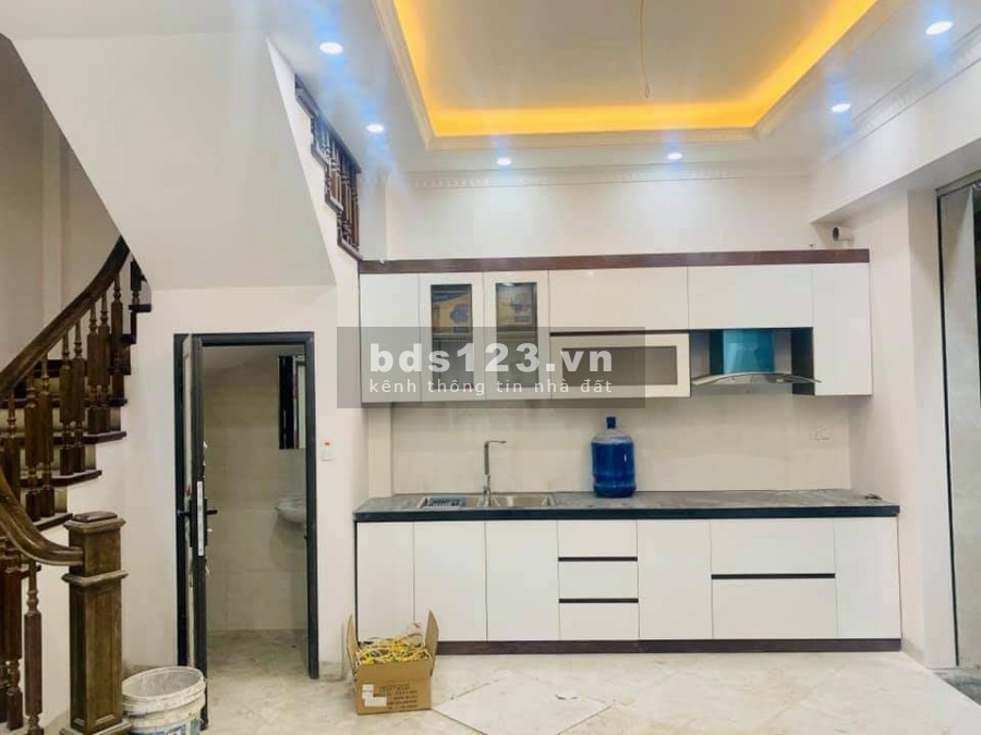 Bán nhà Kim Mã Thượng, Ba Đình, DT 40m2x6 tầng. LH: 0846 282 986.