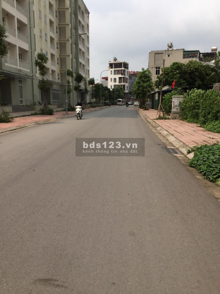 Bán đất Thượng Thanh 52m2, oto qua nhà,ngõ thông MT 5m giá 2.8 Tỷ