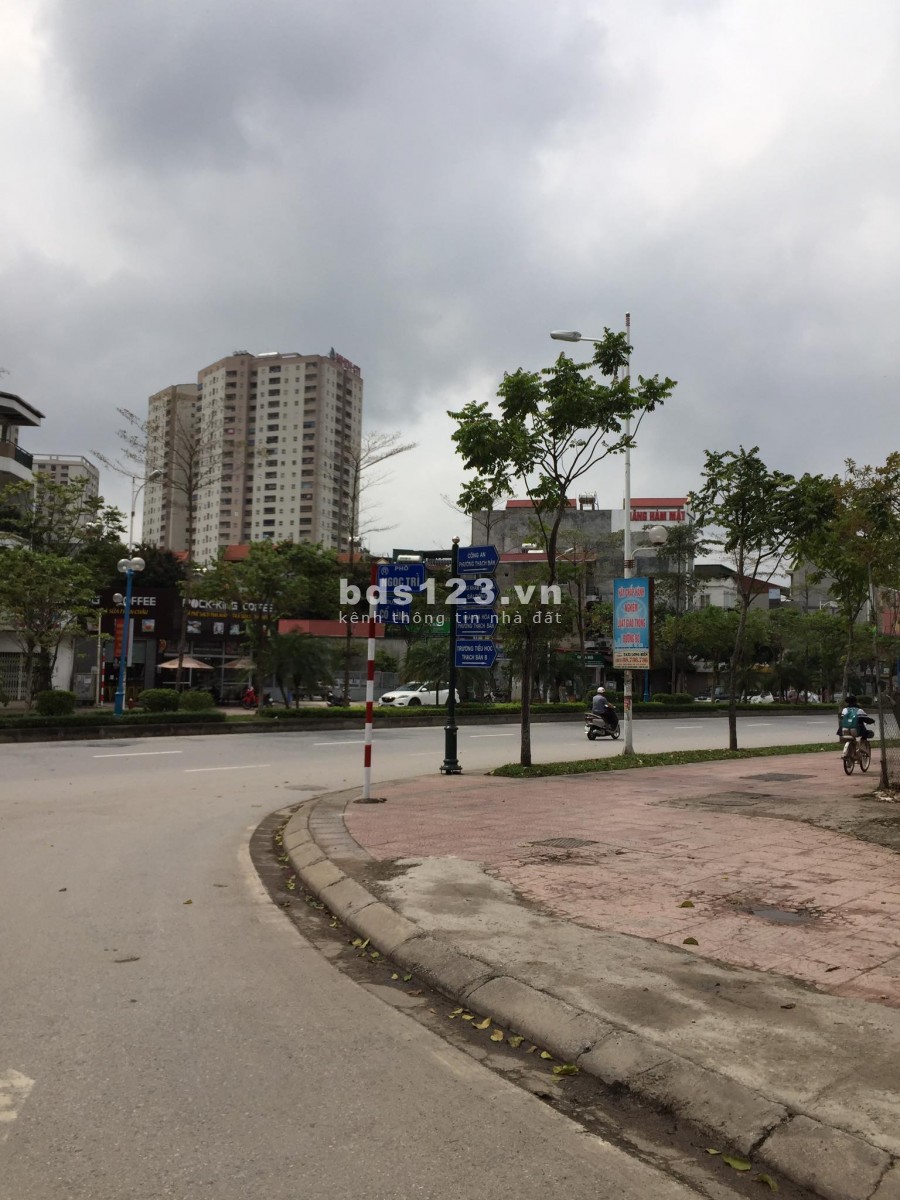 Bán nhà Ngọc Trì 32m2 5 Tầng, nội thất đẹp ngõ ô tô đỗ giá 2.75 Tỷ