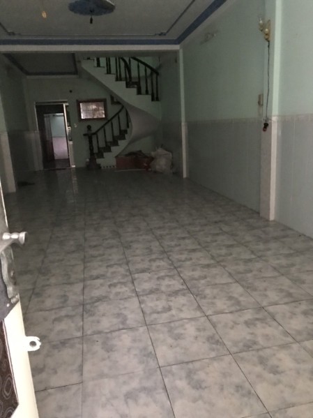 Cần tiền bán gấp nhà HXH Võ Văn Kiệt, P.7, Q.6