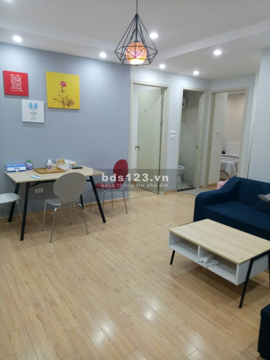Cho thuê chung cư 60b Nguyễn Huy Tưởng 2 ngủ full 10 triệu. Lh 0377983070