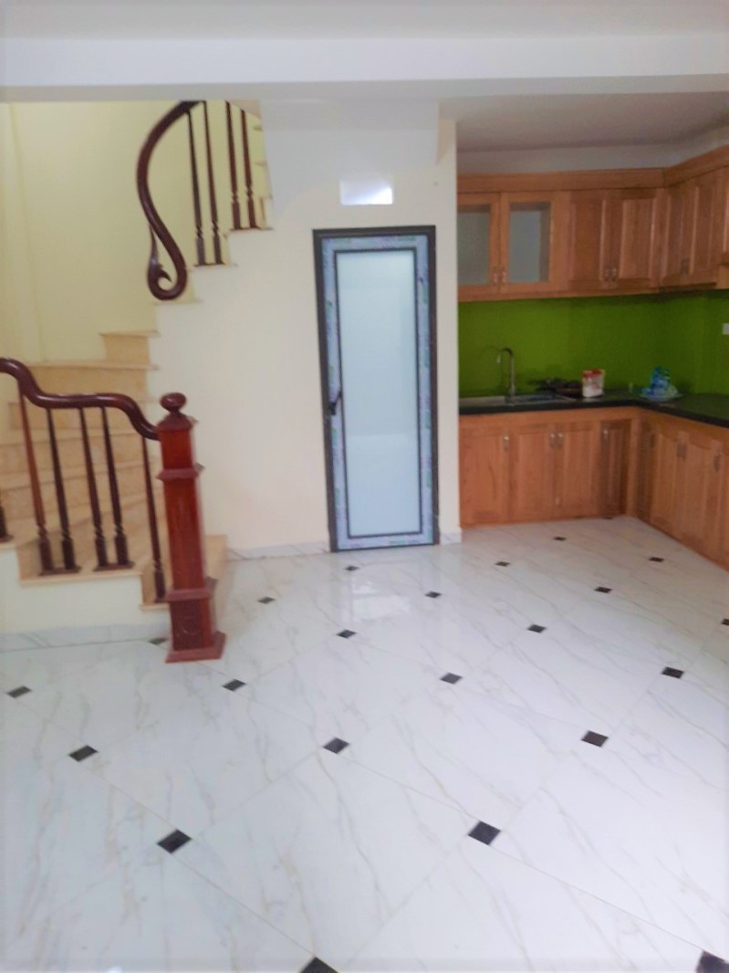 Nhà mới koong rẻ nhất Bằng Liệt dt 38m, 5T, 15m ra ô tô giá 2.45 tỷ. LH: 0844444453 hoặc 0869604886