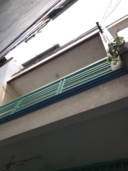 Cần tiền bán gấp nhà HXH Võ Văn Kiệt, P.7, Q.6