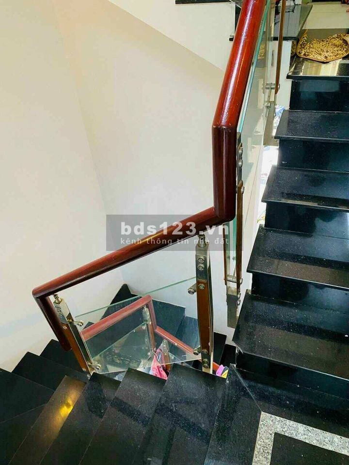 Quận 10 40m2, Nguyễn Duy Dương 4T BTCT giá chỉ 6,7 TỶ TL