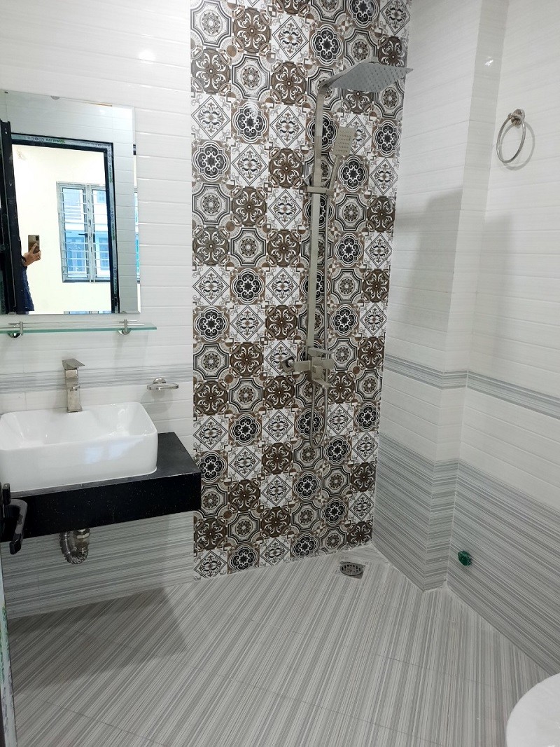 Nhà mới koong rẻ nhất Bằng Liệt dt 38m, 5T, 15m ra ô tô giá 2.45 tỷ. LH: 0844444453 hoặc 0869604886