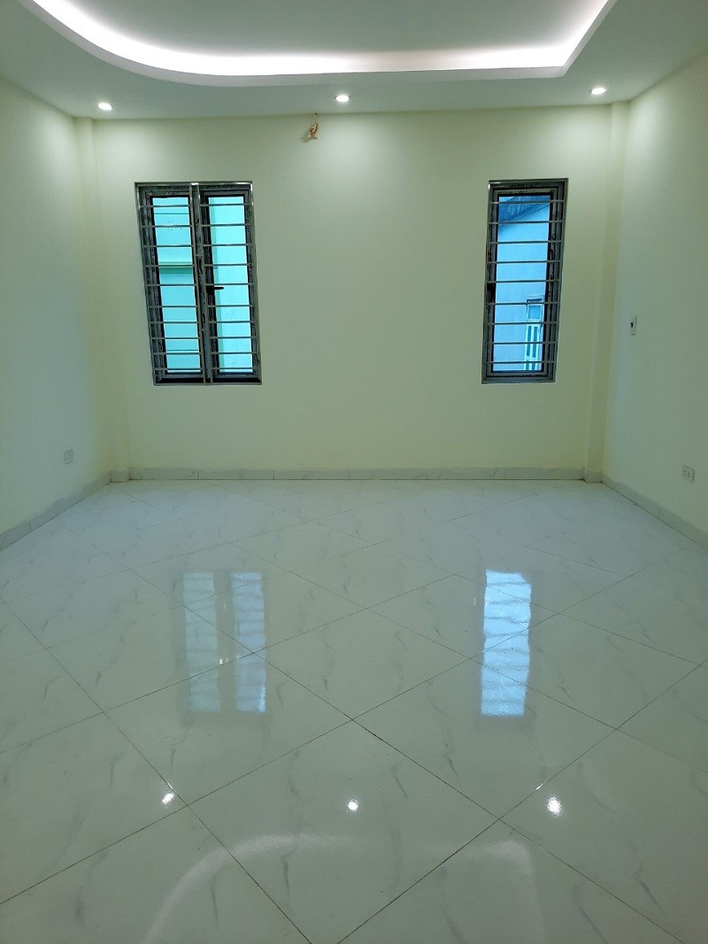 Nhà mới koong rẻ nhất Bằng Liệt dt 38m, 5T, 15m ra ô tô giá 2.45 tỷ. LH: 0844444453 hoặc 0869604886