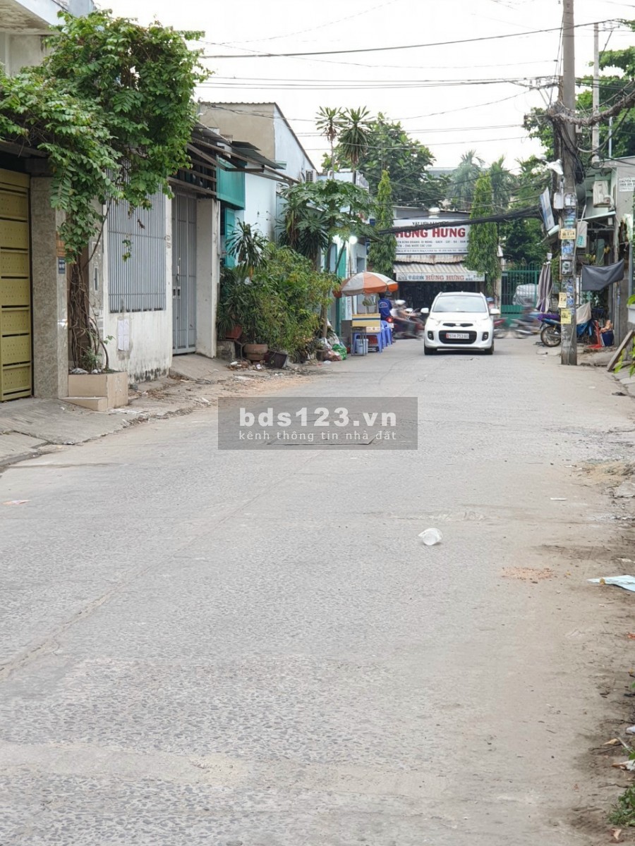 Chủ cần tiền bán nhà 98m2, Q12, đang cho thuê 6 phòng 12tr/tháng, Giá 3tỷ2