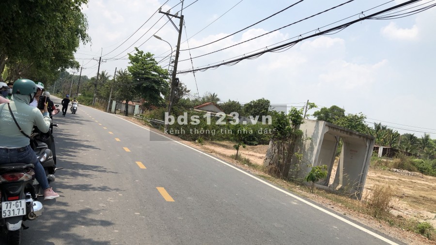 TUỔI GIÀ SỨC YẾU NÊN TÔI CẦN BÁN LÔ GỐC 2MT 2.315M(35.5x79M) ĐỐI DIỆN KCN, ĐƯỜNG NHỰA 25M