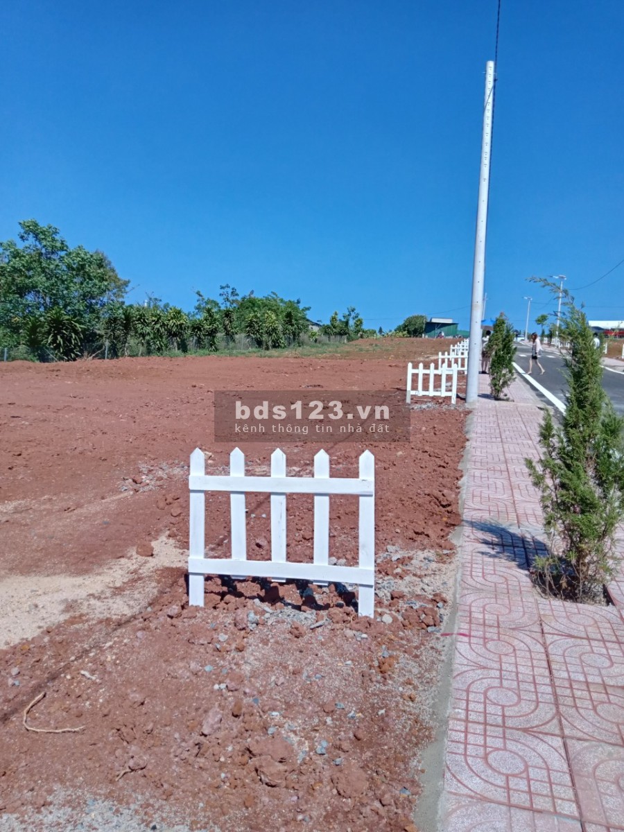 Sở hữu 200m thổ cư có 10 m mặt tiền đường gần cao tốc chỉ 630 triệu