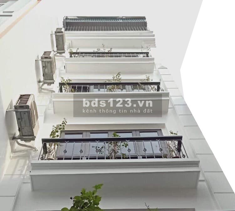 Bán nhà đường Đinh Tiên Hoàng, quận Phú Nhuận, HXH vi vu, 5 tầng, 6PN.