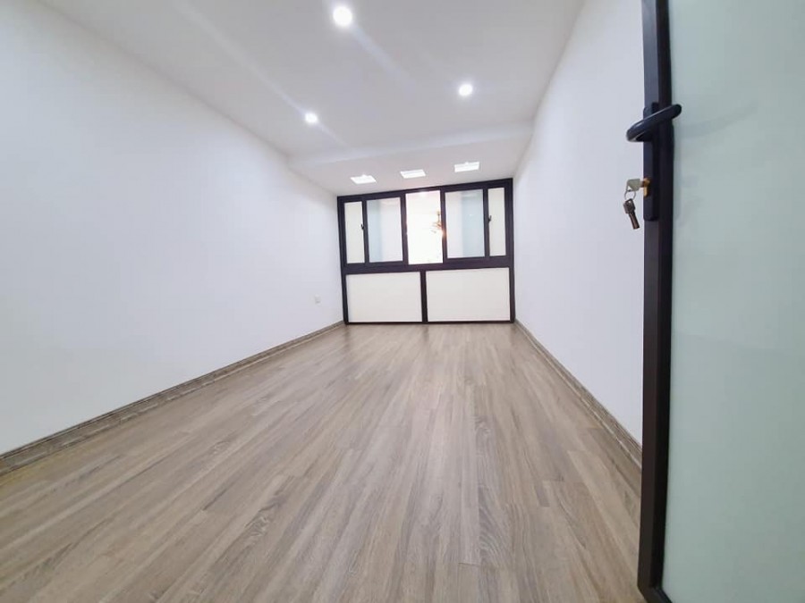 Nhà đẹp để ở hoặc cho thuê Khương Đình DT 70m2x4, MT 4m, Giá 5tỷ7