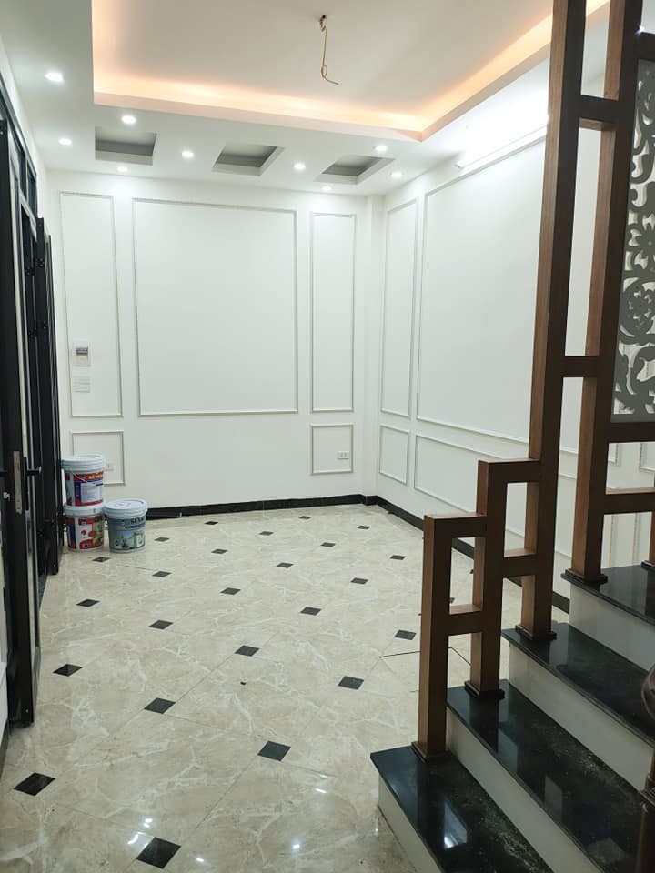 Gần hồ, nhà mới, nội thất đẹp Khương Trung DT 35m2x5T, MT 5m Giá 3tỷ