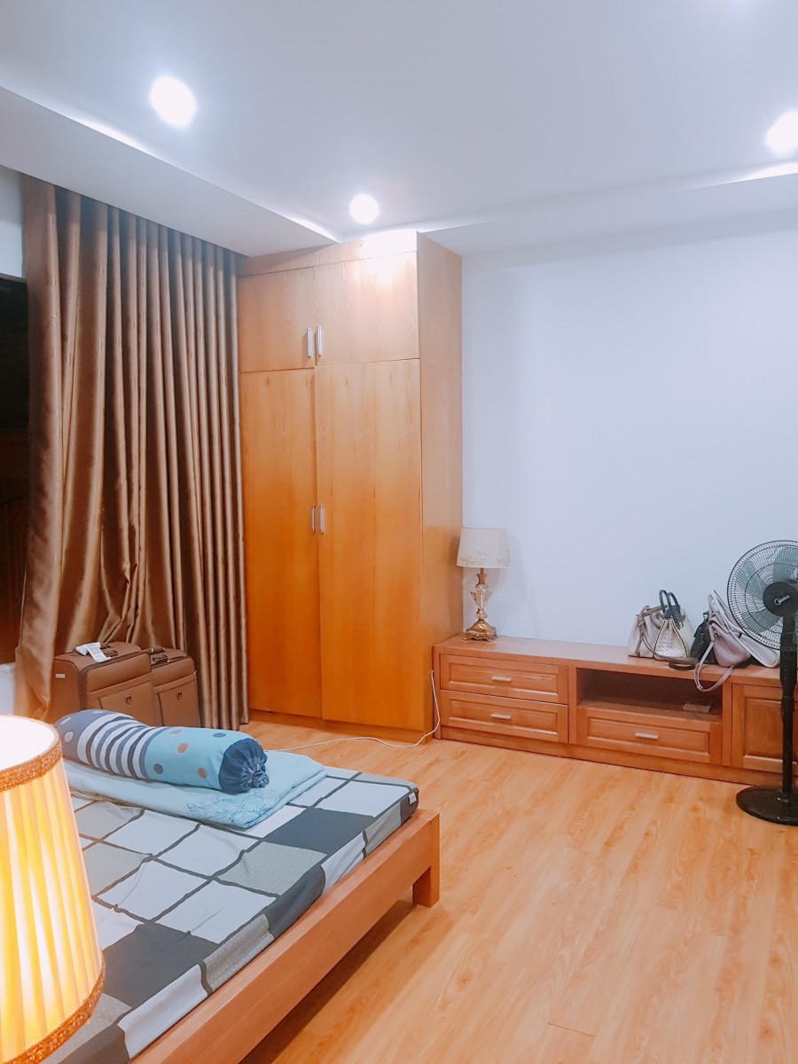 Phân lô, nhà siêu đẹp, Gần phố Tô Vĩnh Diện DT 45m2x4T, MT 4m Giá 5tỷ5