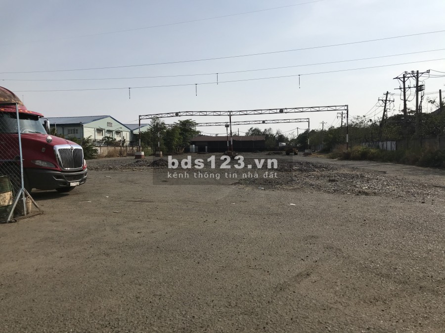 Cho thuê đất 4000m2 MT Song Hành - Xa Lộ Hà Nội làm bãi xe