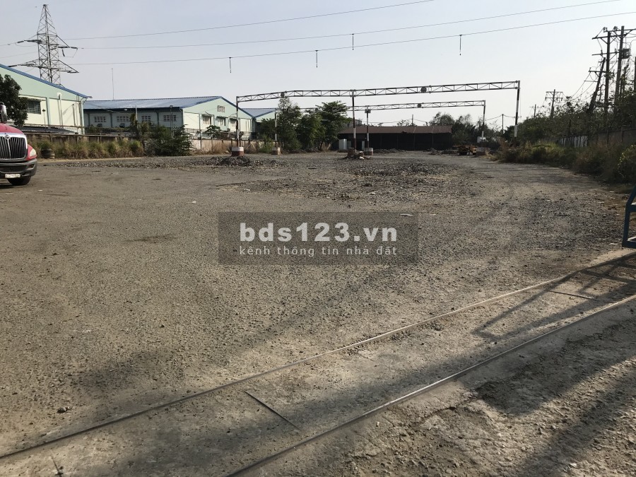 Cho thuê đất 4000m2 MT Song Hành - Xa Lộ Hà Nội làm bãi xe
