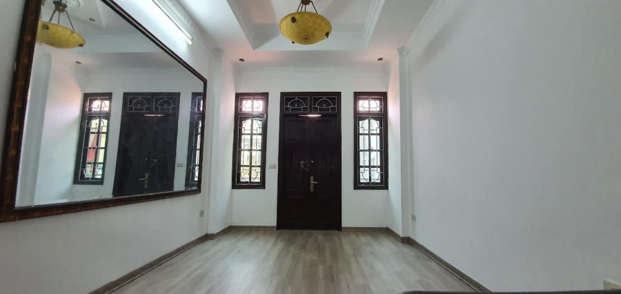 Hiếm. P/l, Kd, gara ô tô Hoàng Mai, dt 40m xây 6 tầng, nhỉnh 4 tỷ