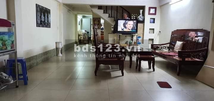 Nhà hẻm 60 Ung Văn Khiêm xe hơi đỗ trong nhà, 69m2, 3 tầng, 5PN.