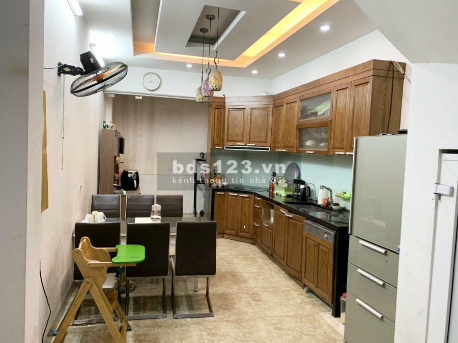 4 TẦNG 3 NGỦ ĐỦ CÔNG NĂNG NGÕ Ô TÔ TRUNG TÂM HAI BÀ NHỈNH 2 TỶ