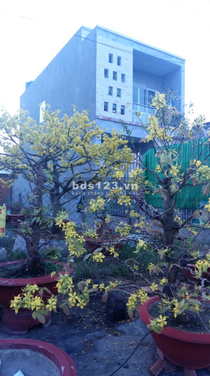 Cần bán nền thổ cư ngay ủy ban xã Lương Bình 100 m vuông