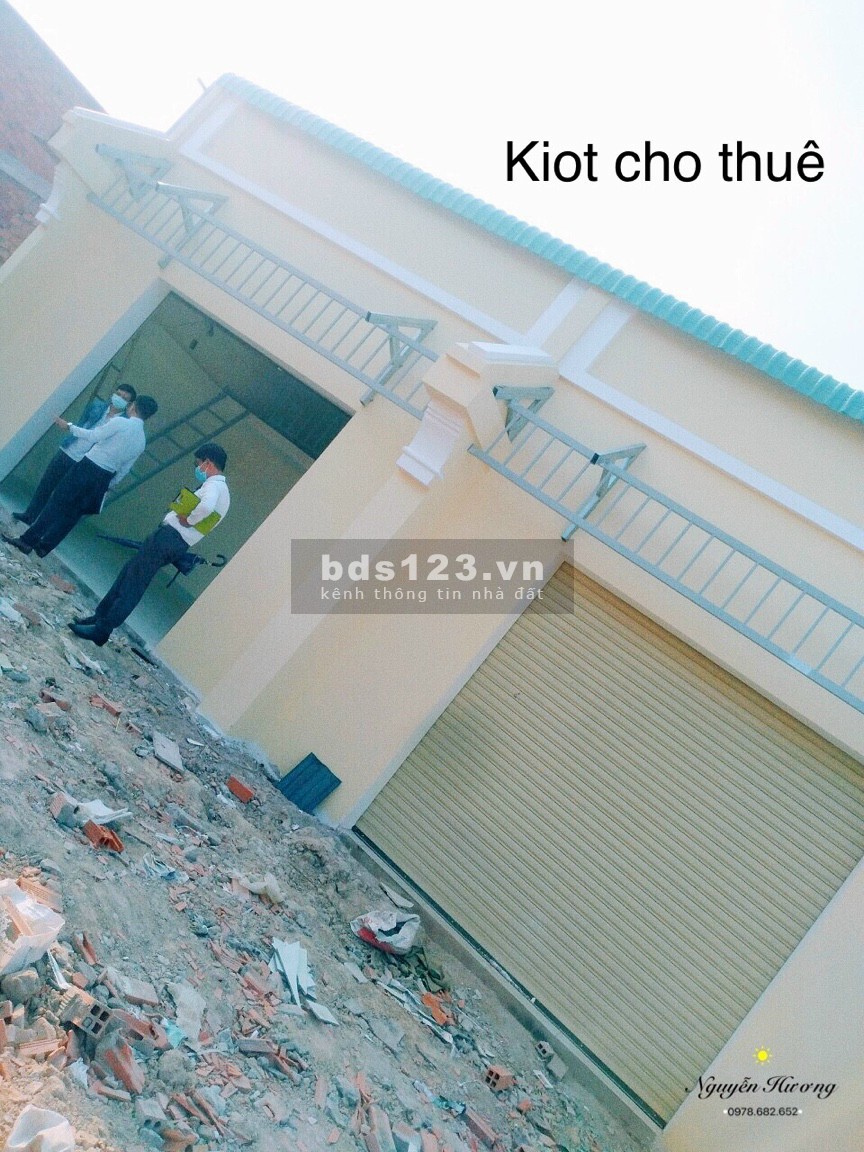 Bán gấp căn nhà 2 mặt tiền kinh doanh trong khu công nghiệp Becamex Bàu Bàng