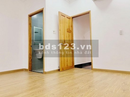Nhà Phố Châu Âu 2 Lầu ST HXH Huỳnh Tấn Phát, Phường Phú Thuận, Quận 7.