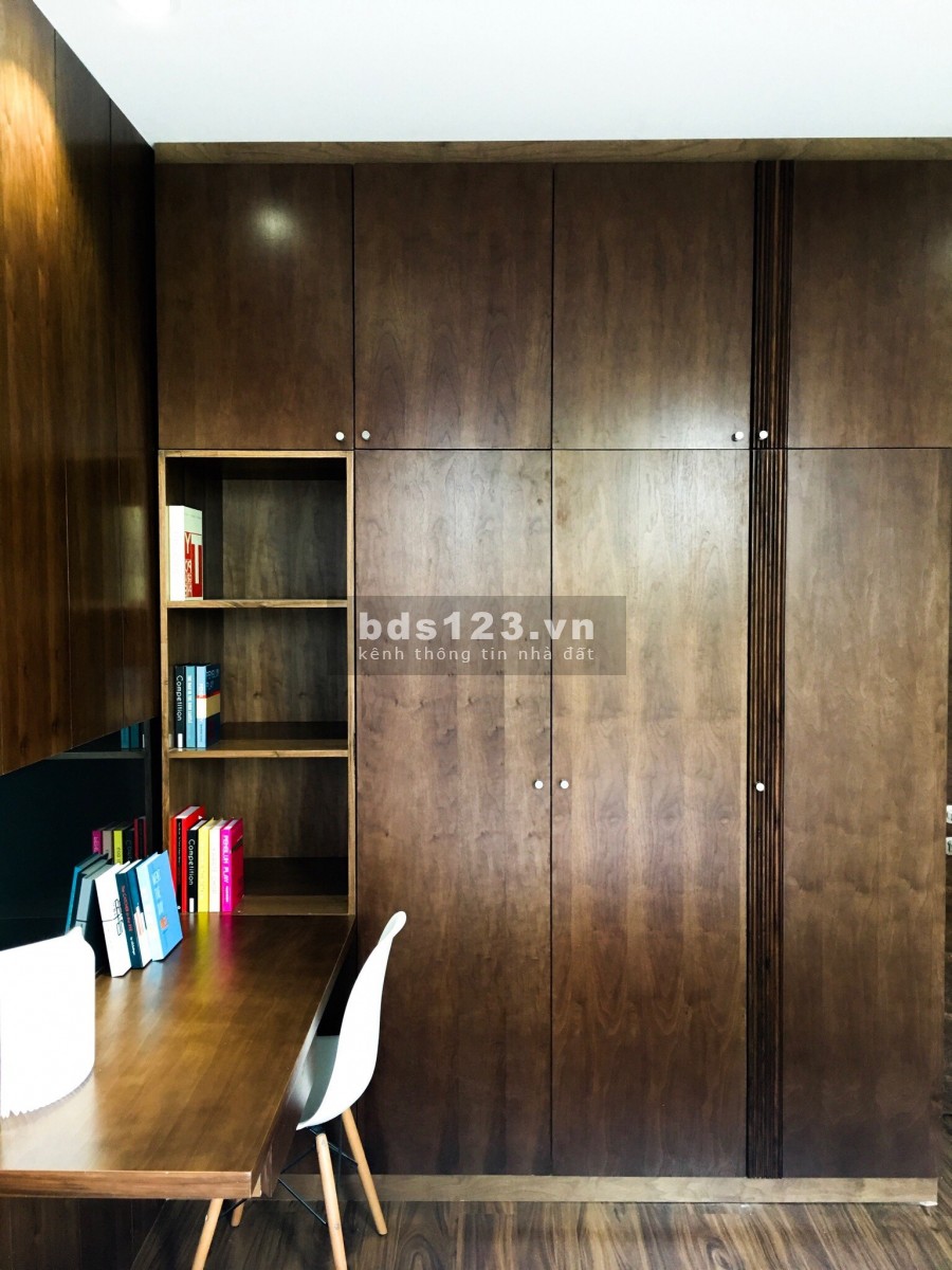 Chính chủ kẹt tiền cần bán gấp căn hộ 2PN 75m2 giá 2ty7 bao hết phí dọn vào ở ngay