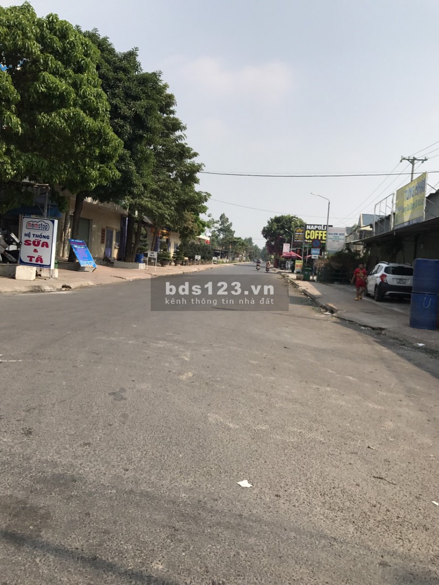 Đất sau mặt tiền Phùng Hưng, sổ hồng thổ cư, 100m2, xây dựng hết.