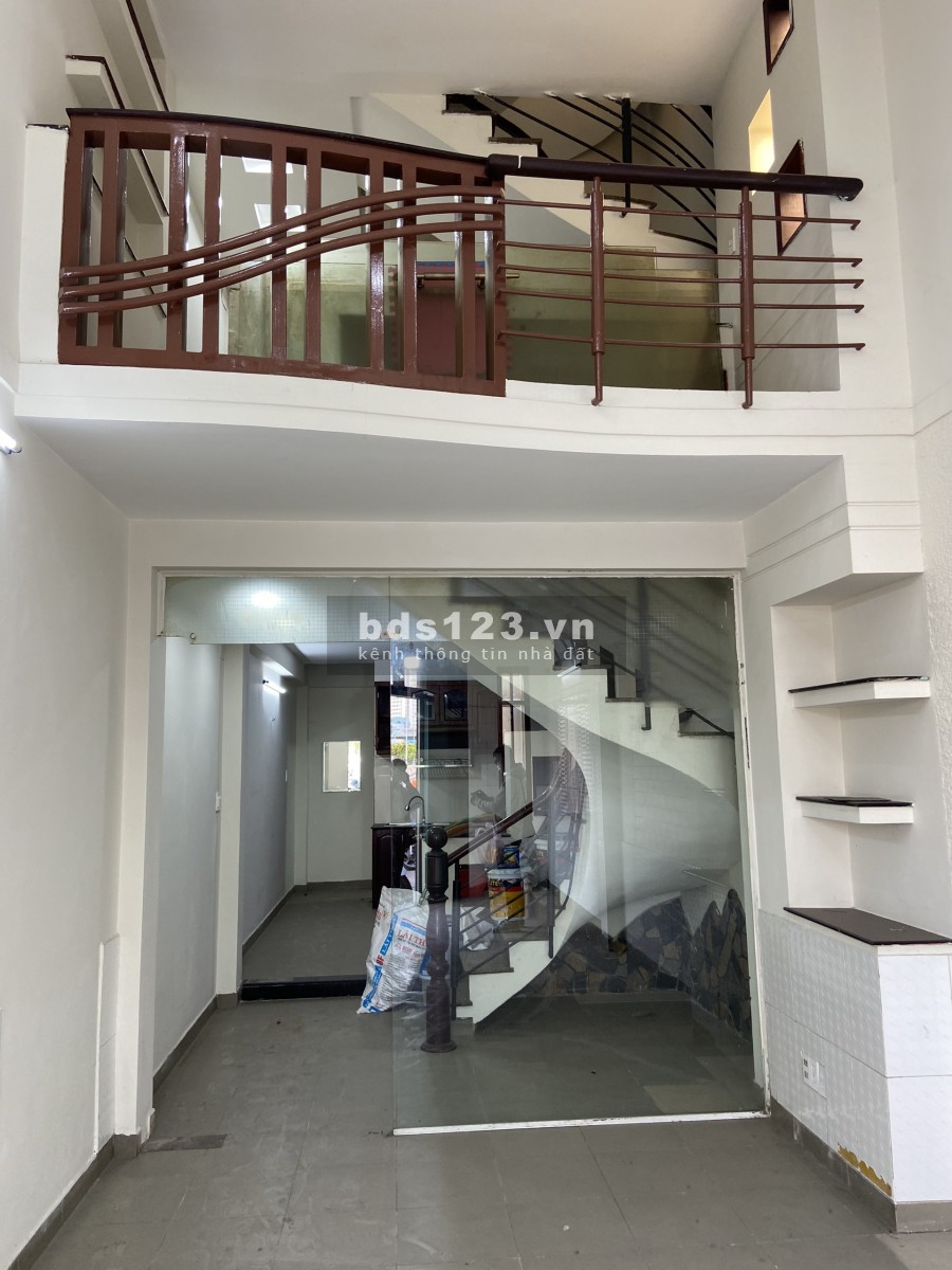 MT Nguyễn Hữu Cảnh 4x20m Lững 3Lầu 7Phòng hướng về Quận 1