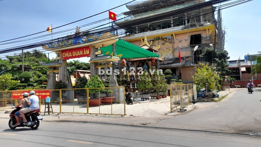 MẶT TIỀN ĐƯỜNG MỄ CỐC GẦN CHÙA QUAN ÂM QUẬN 8