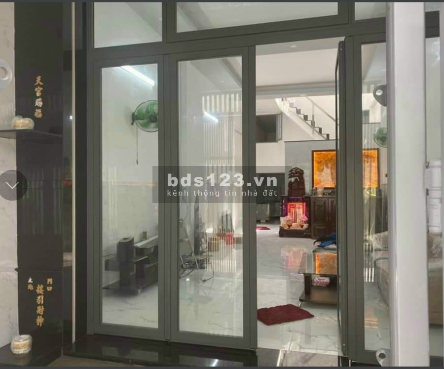 Nhà mới xây, kết cấu BTCT, Lò Gốm Q6. DTCN: 78,2m giá 80,6 tr/m2