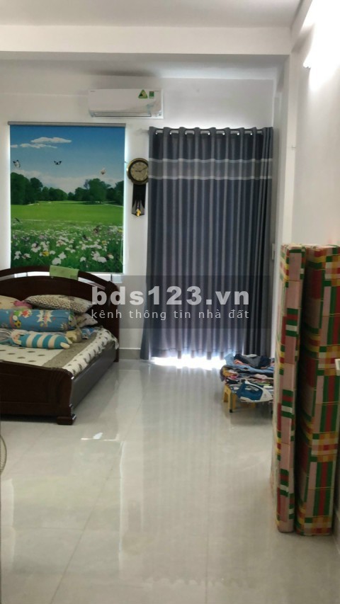 Cho thuê nhà nguyên căn 3 lầu full nội thất.