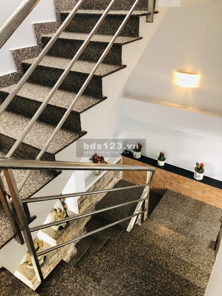 Nhà đẹp Huỳnh Thiện Lộc Tân Phú HXH 3Lầu 50m2 chỉ 5tỷ