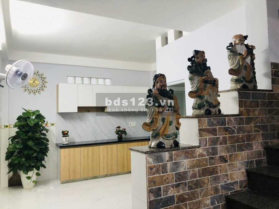 Nhà đẹp Huỳnh Thiện Lộc Tân Phú HXH 3Lầu 50m2 chỉ 5tỷ