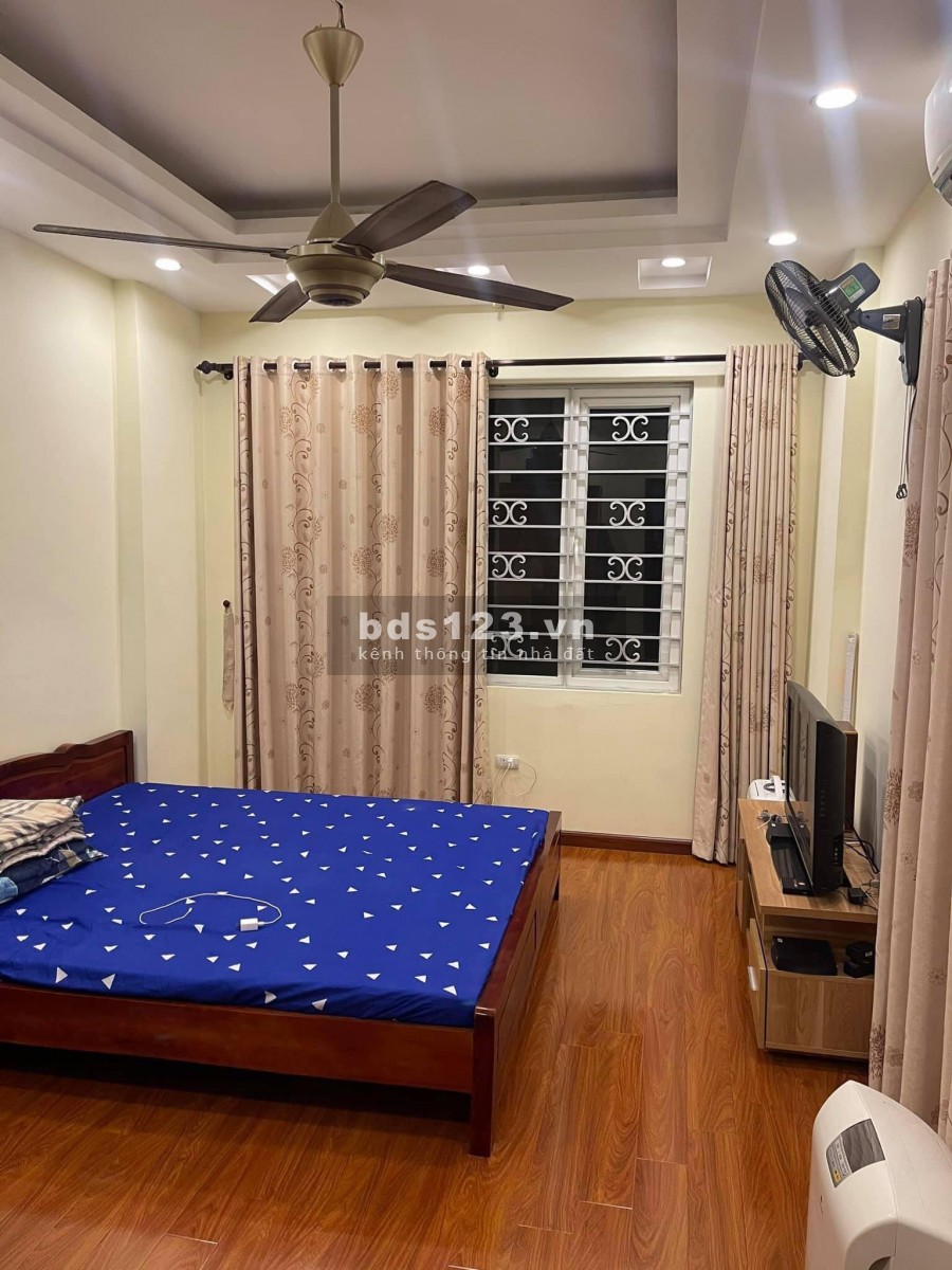 BÁN NHÀ ĐƯỜNG HOÀNG QUỐC VIỆT CẦU GIẤY