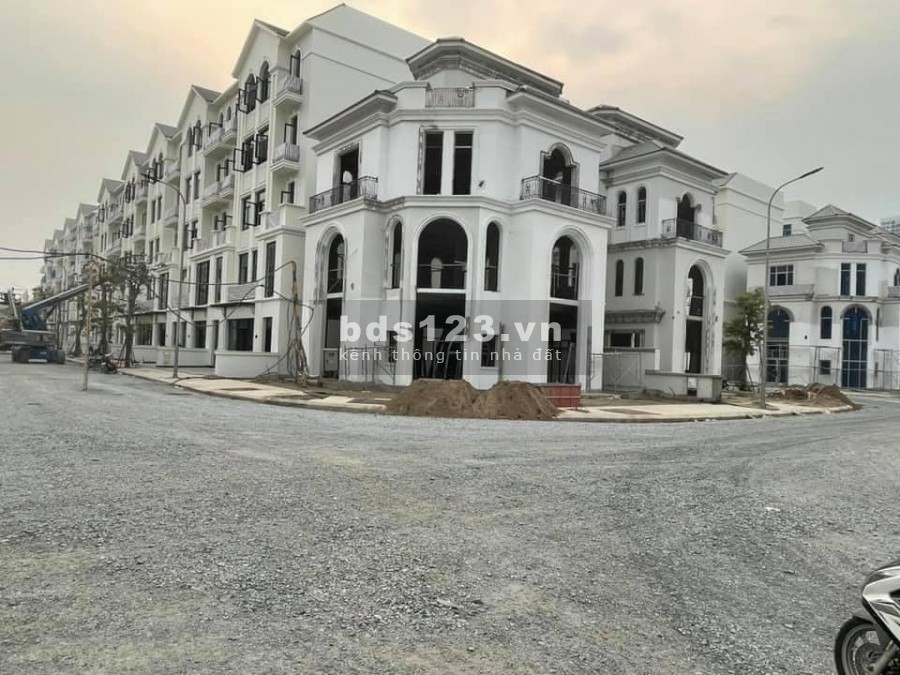 Bán cắt lỗ căn shop Manhattan Vinhomes Q9 - vào tiền 30% ký HĐMB