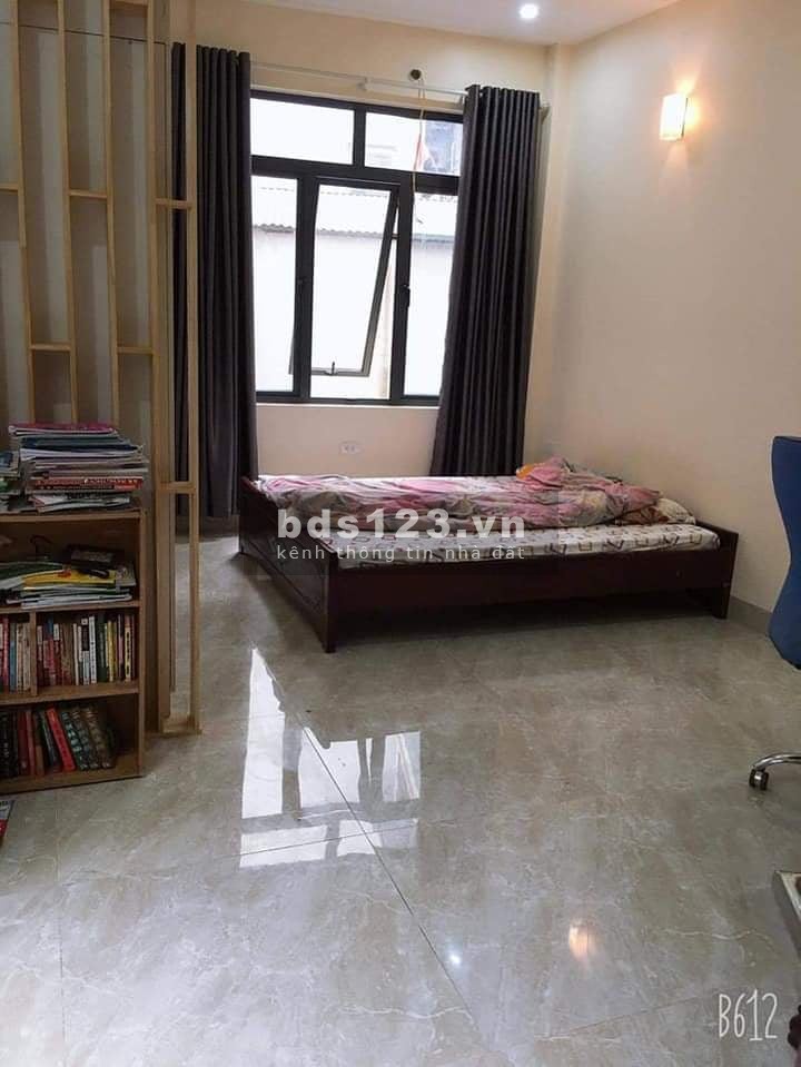 Cần bán gấp nhà phố Tây Sơn, lô góc 3 mặt thoáng, dt 34m2x4 tầng, giá 3.4 tỷ