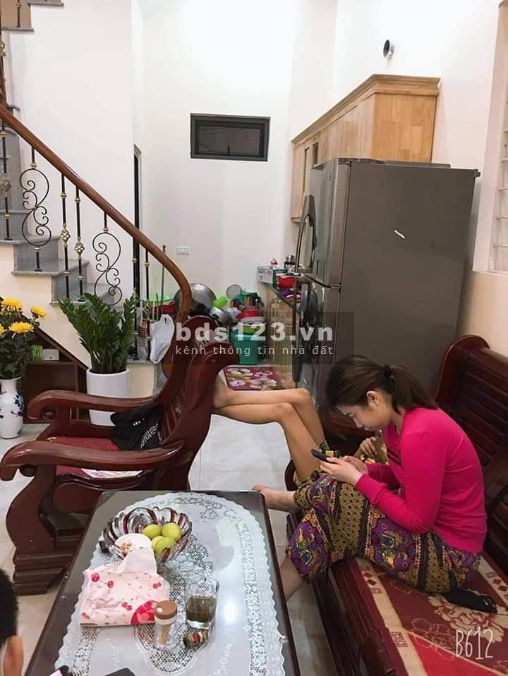 Cần bán gấp nhà phố Tây Sơn, lô góc 3 mặt thoáng, dt 34m2x4 tầng, giá 3.4 tỷ