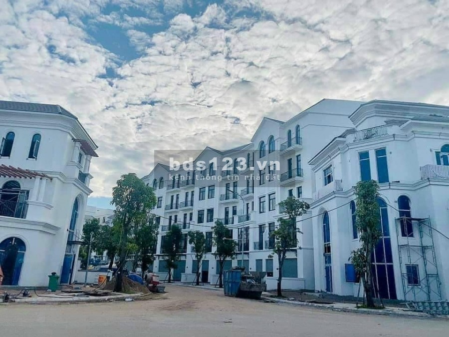 Bán cắt lỗ căn shop Manhattan Vinhomes Q9 - vào tiền 30% ký HĐMB