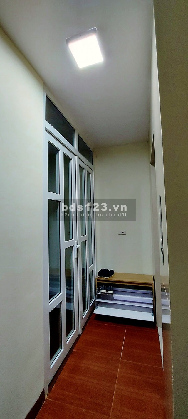 ĐẲNG CẤP 8 TẦNG THANG MÁY – VỈA HÈ Ô TÔ TRÁNH- SẦM UẤT NHƯ PHỐ CỔ. LÀM VĂN PHÒNG CTY CÓ LẼ LÀ ĐẸP NHẤT. LIÊN HỆ E QUÂN 0922550232
