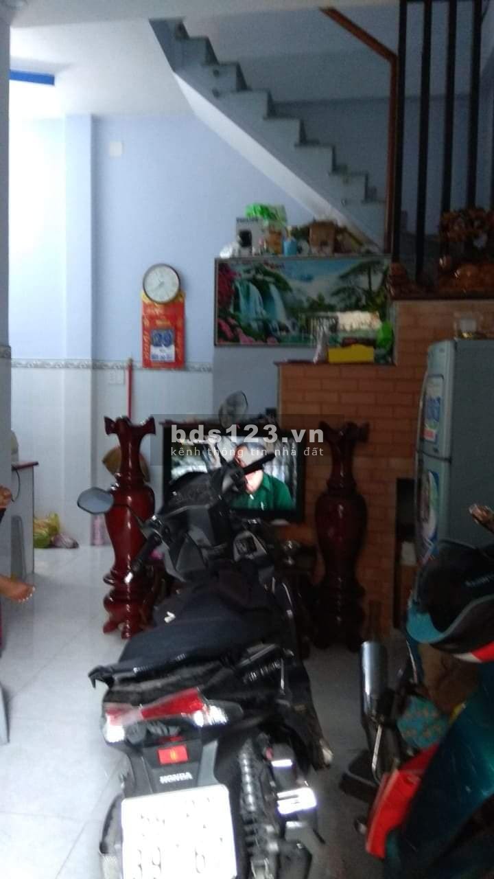Bán nhà giá rẻ hẻm 133 Ni sư Huỳnh Liên, giá chỉ 2.9 tỷ.