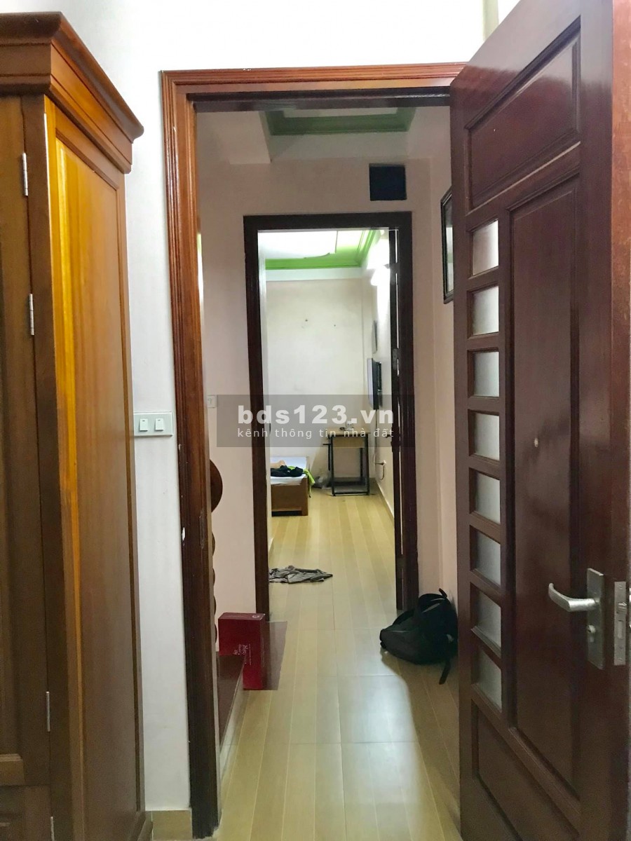Bán nhà Hồ Tùng Mậu, ở ngay, ngõ thông, DT 36m2x6T, giá 3.55…