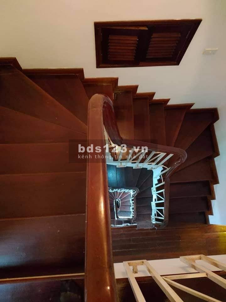 Bán nhà phân lô Trung Kính, 50m2, 5 tầng ô tô đỗ cửa hơn 7 tỷ lh 0978439490