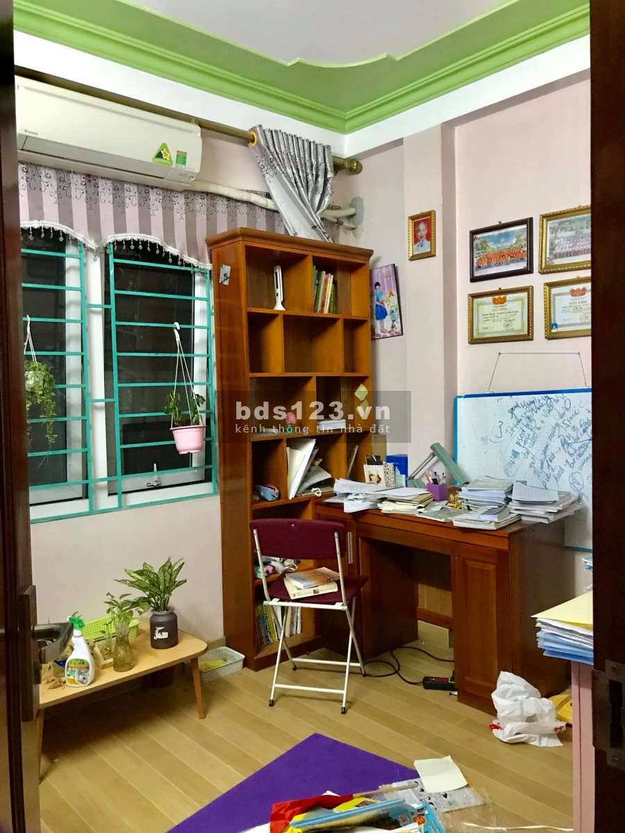 Bán nhà Hồ Tùng Mậu, ở ngay, ngõ thông, DT 36m2x6T, giá 3.55…