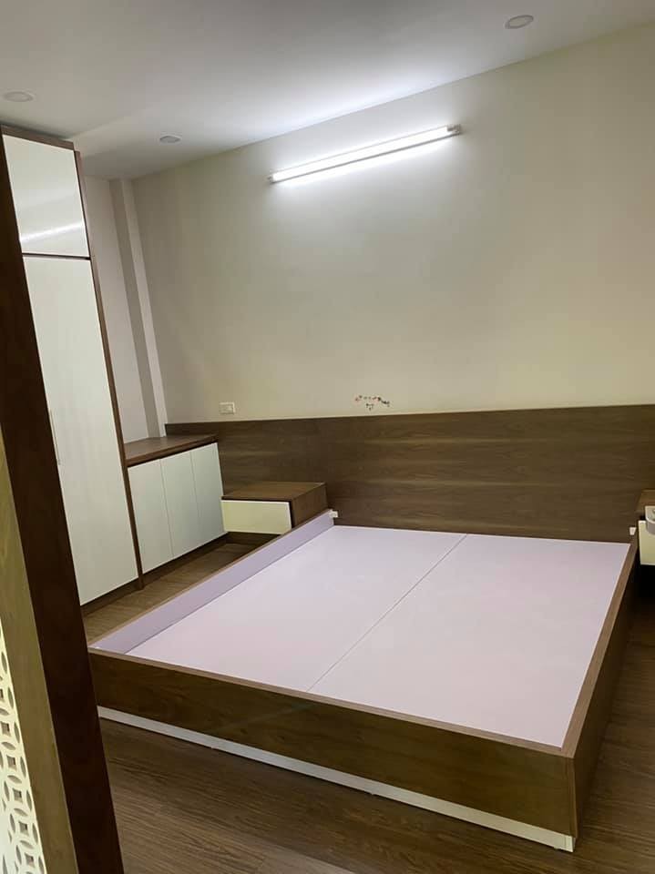 Bán Nhà 43m2 x 5 Tầng, Mới Đẹp, Ô Tô Vào Nhà Phố Lạc Long Quân Chỉ 6.4 Tỷ