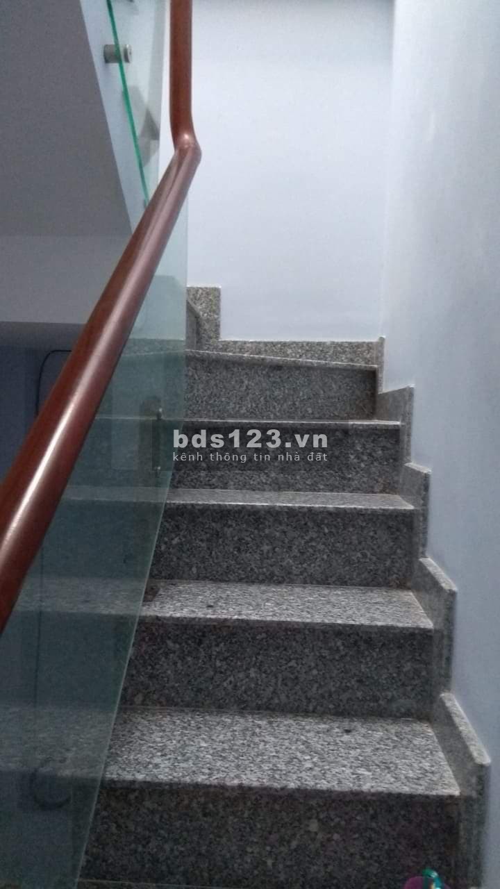Bán nhà giá rẻ hẻm 133 Ni sư Huỳnh Liên, giá chỉ 2.9 tỷ.