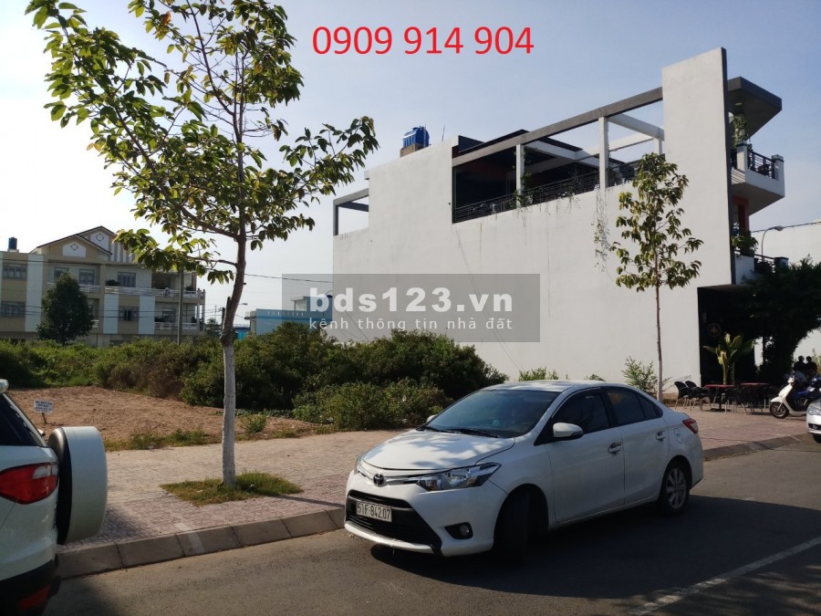 Chủ đầu tư thanh lý gấp lô góc và kế góc Bình Chánh, KDC Trung Sơn 2, dân đông đúc, sổ riêng